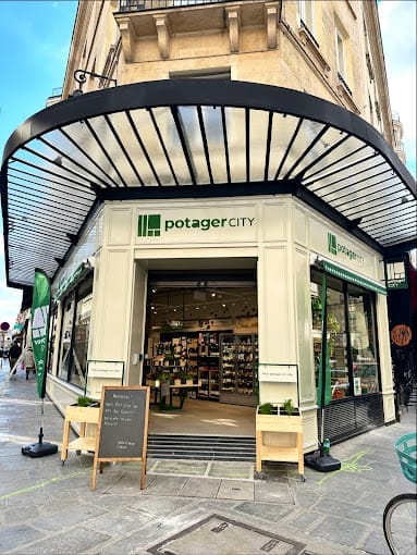 CREABOIS Réalisation Facade commerce en bois Paris