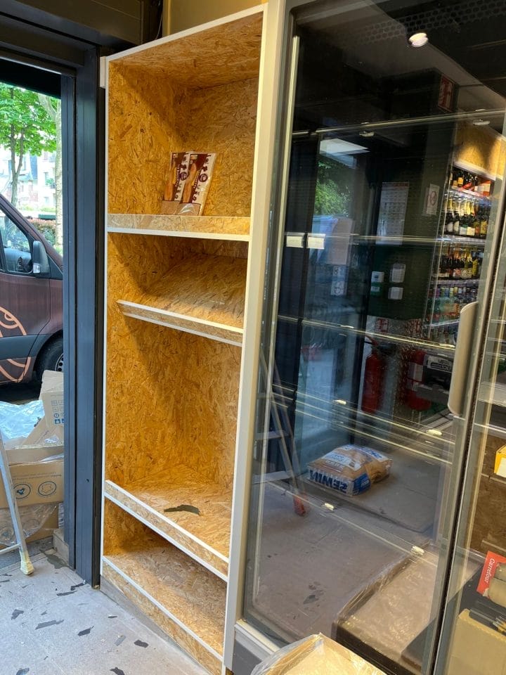 Meuble à pains en bois OSB